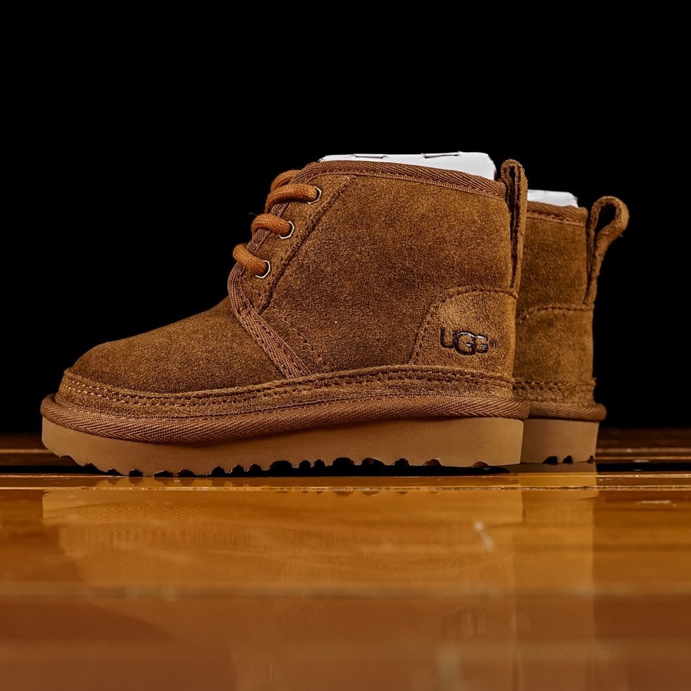 UGG Toddlers Neumel II Boots size 10 children’s kids boys girls chestnut brown